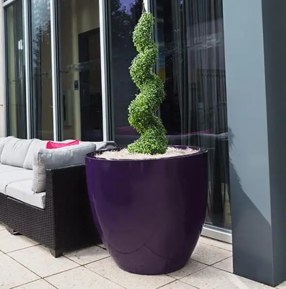 Lightweight Pots for Apartment Gardening