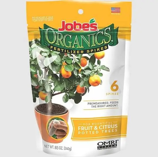 Liquid vs Granular Fertilizer for Fruit Trees