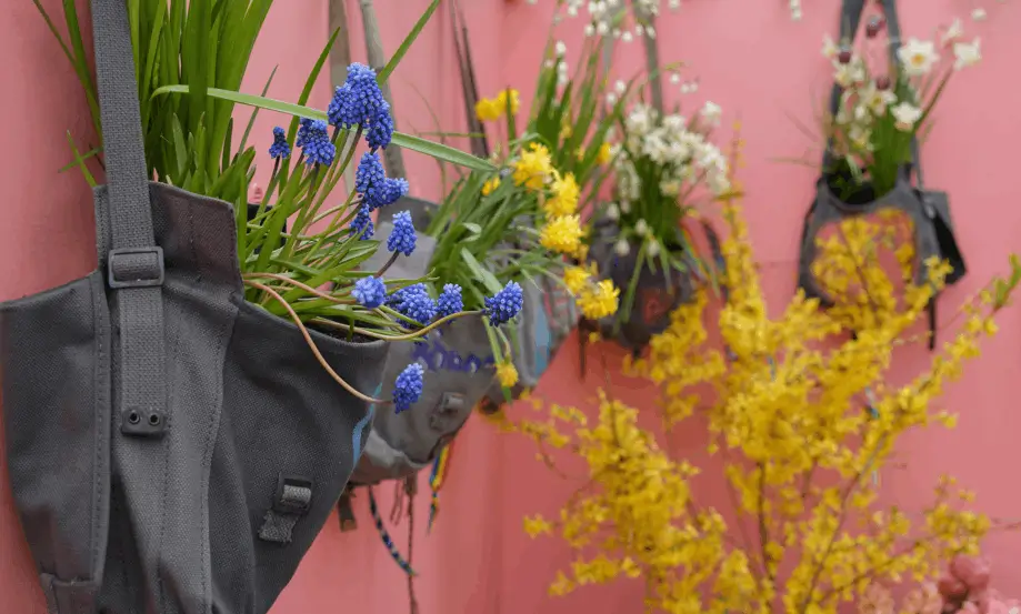 Use Pocket Planters